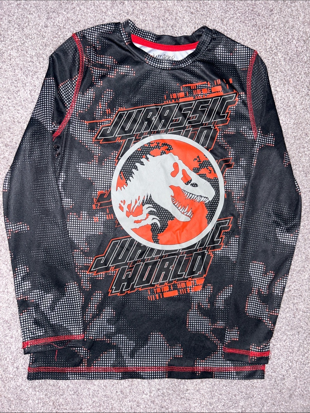 Jurassic World Boys’ (8) Activewear Long Sleeve Shirt